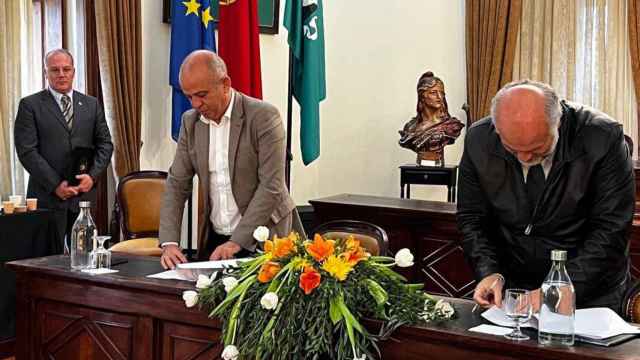 Firma del protocolo de colaboración entre la Diputación de Cáceres y la población de Fundâo.