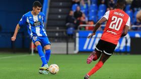 Diego Villares en un lance del partido ante el Sanse en Riazor.