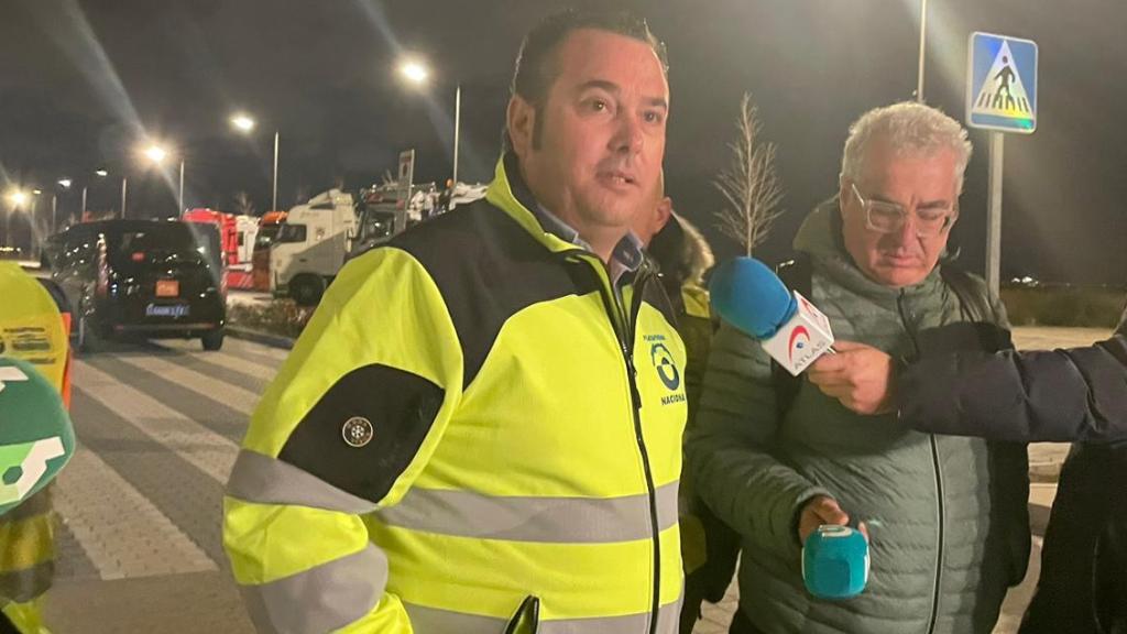 Manuel Hernández, ante las cámaras a última hora de la tarde de ayer.