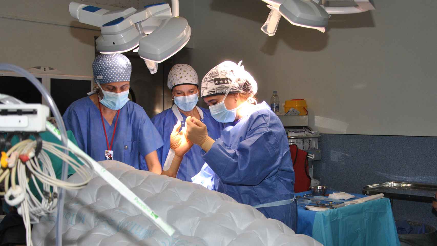 Una intervención quirúrgica en un hospital valenciano.