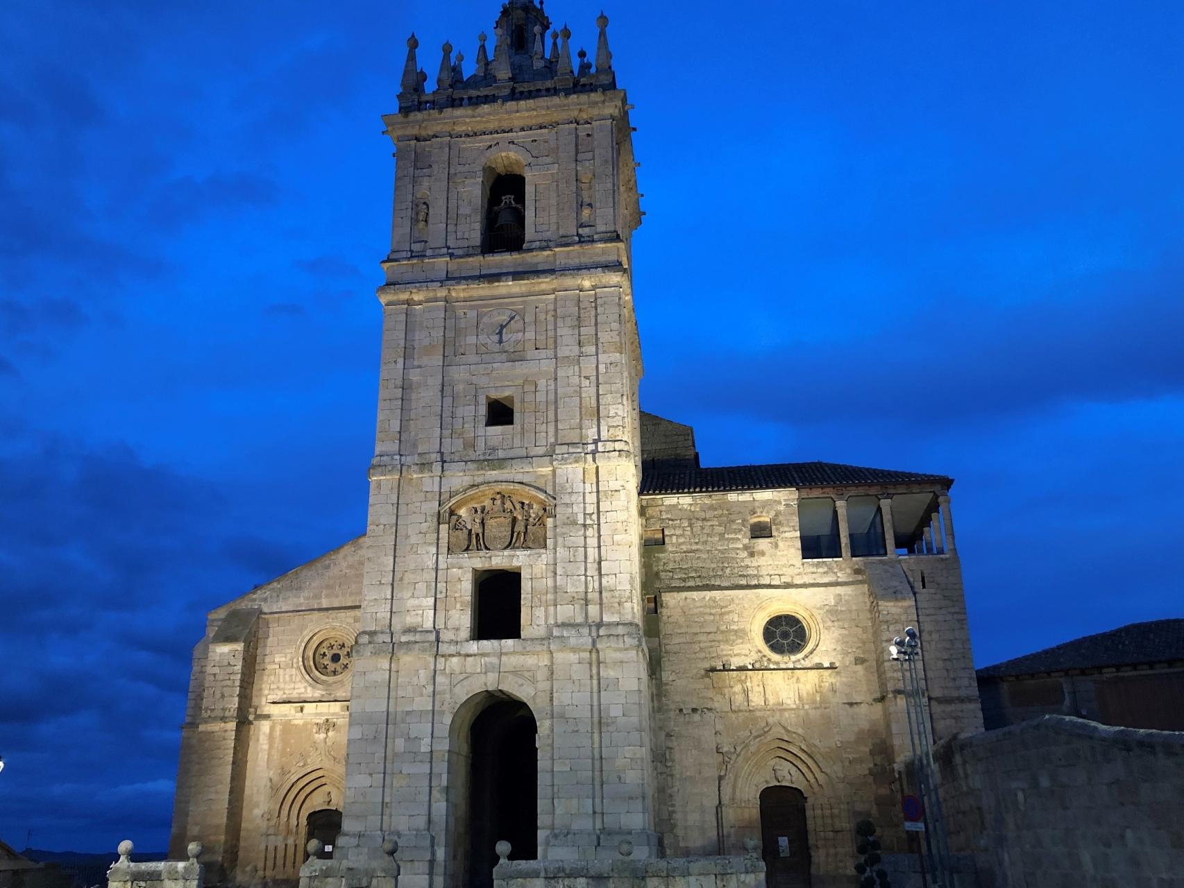 La iglesia palentina de San Hipólito el Real, con su nueva iluminación.