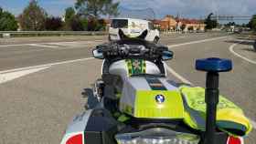Imagen de archivo de una moto de la Guardia Civil de Tráfico de Soria.