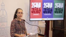 La concejal de Benestar Social, Igualdade e Participación, Yoya Neira, presenta las actividades por el 25N.