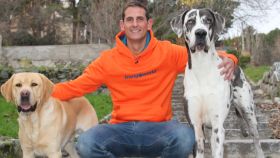 Carlos Rives, el psicólogo animal que quiere Belarra ya existe: así cura a los perros... y a sus dueños