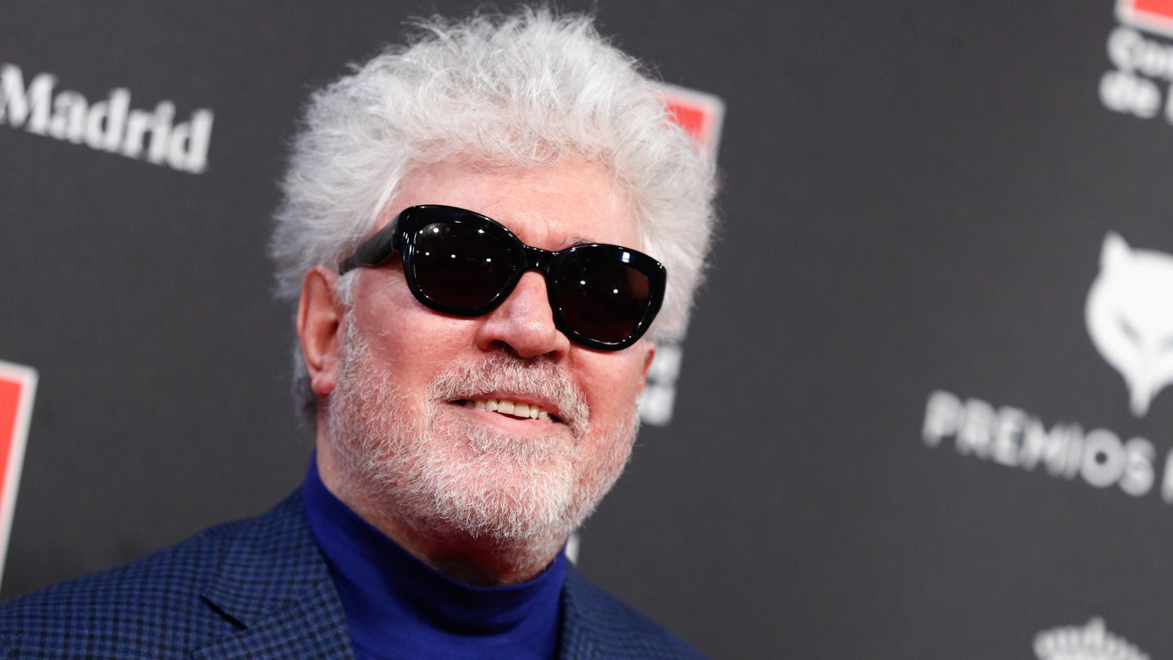 Pedro Almodóvar recibirá el Premio Feroz de Honor en reconocimiento a una carrera irrepetible.