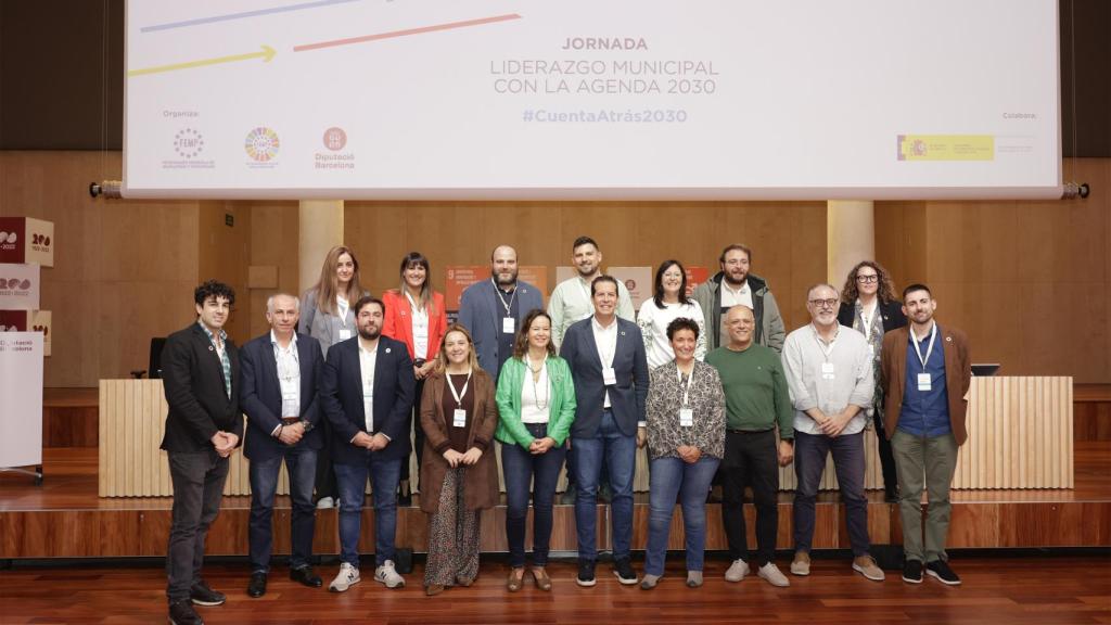 Foto de familia de la Jornada sobre Liderazgo Municipal con la Agenda 2030