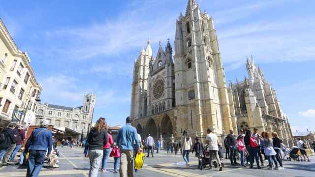 Turistas en León durante las fiestas de Semana Santa