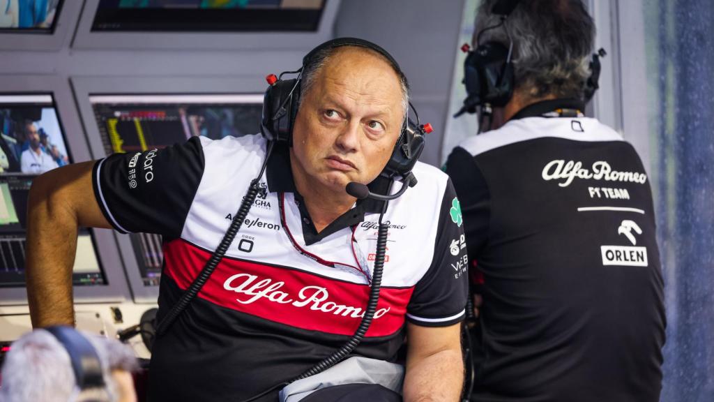 Fréderic Vasseur, jefe de Alfa Romeo, durante un Gran Premio de Fórmula 1