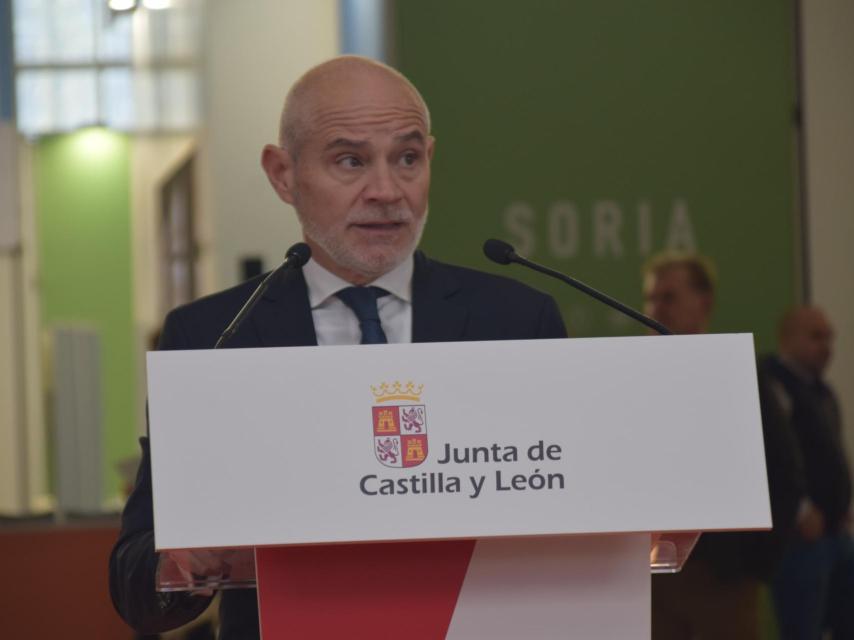 El presidente de la Cámara de Comercio de Valladolid, Víctor Caramanzana, durante su intervención.
