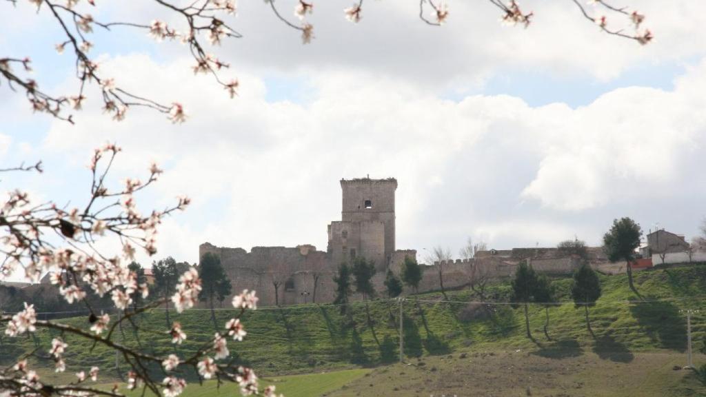 El impresionante castillo de Portillo, vinculado a la figura de don Álvaro de Luna