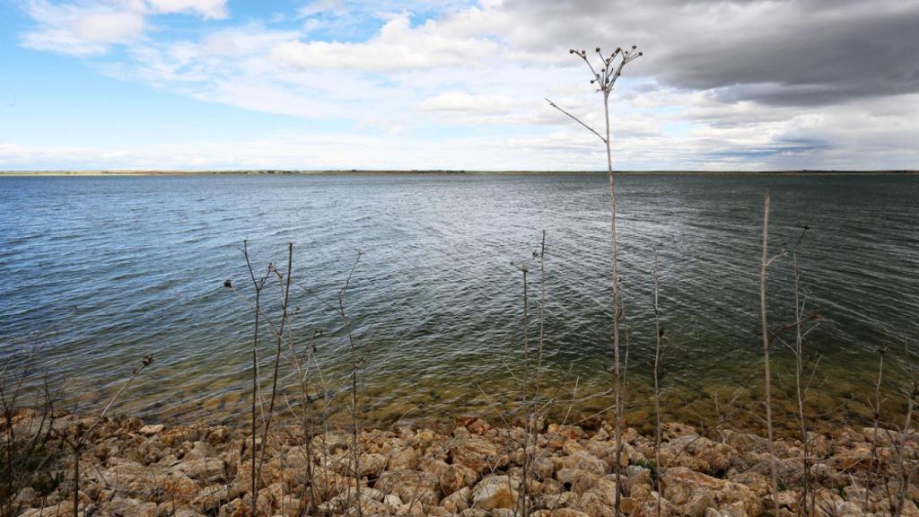 Villalón cuenta con la mayor balsa de agua de Castilla y León.