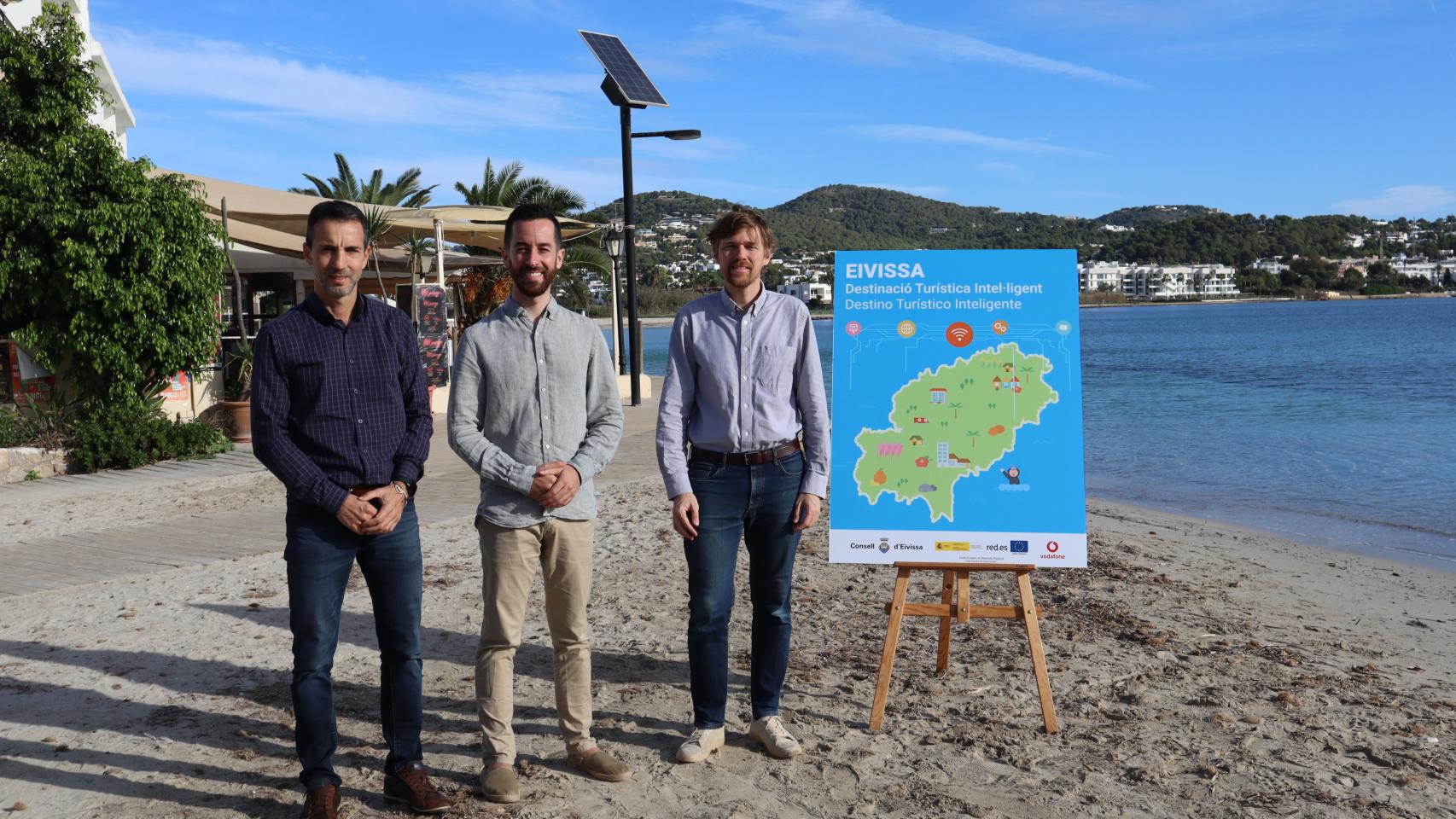 Presentación de las boyas marinas del proyecto.