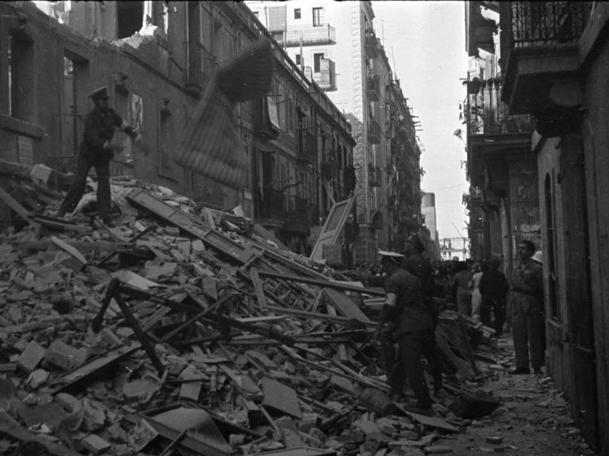 Bombardeos en la Barceloneta. https://www.elespanol.com