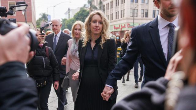 Sentenciada a 11 años de cárcel Elizabeth Holmes  por defraudar a los inversores de Theranos