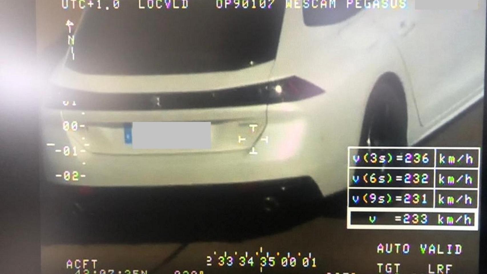 El coche que circulaba a 233 km/h por la A-67