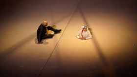 Morgan Freeman y Ghanim Al-Muftah, durante la ceremonia de inauguración del Mundial de Qatar 2022