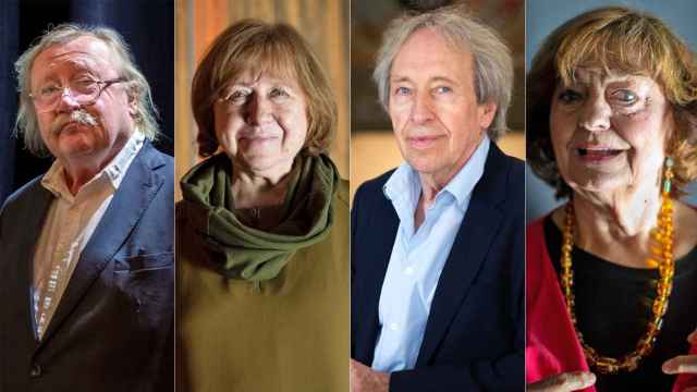 Peter Sloterdijk, Svetlana Aleksiévich, Pascal Bruckner y Ana Blandiana en los Encuentros de Pamplona 77-22. Fotos: Txisti