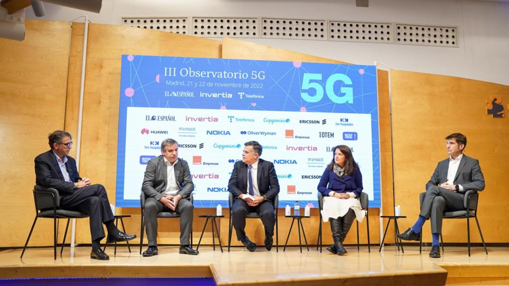 Imagen de la mesa redonda 'Cómo adaptar las infraestructuras para el despliegue del 5G', en la primera jornada del III Observatorio 5G.