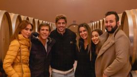 William Levy junto a su expareja y dos amigos visitan Bodegas Emilio Moro