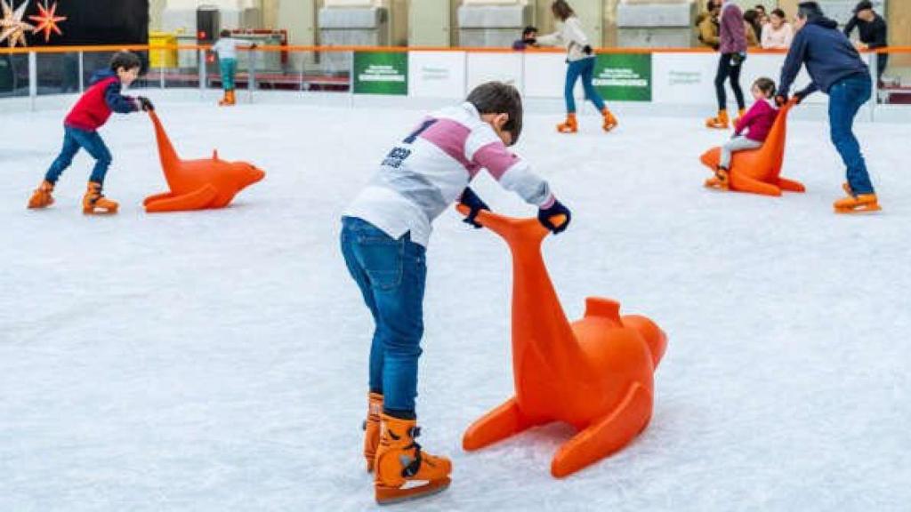 Pista de hielo Cibeles, Turismo Madrid