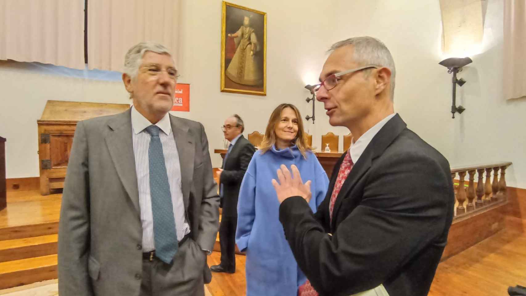 El embajador de Portugal en España,  João Mira Gomes, junto al rector, Ricardo Rivero