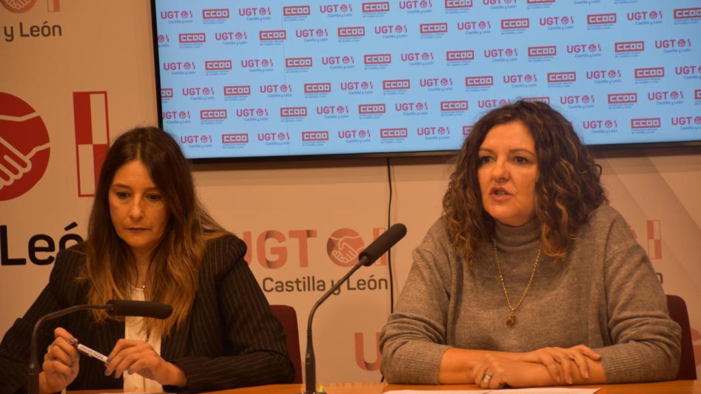 La secretaria de Mujer y Políticas de Igualdad de CCOO, Yolanda Martín, junto con la secretaria de Políticas Sociales e Igualdad de UGT Castilla y León, Victoria Zumalacárregui