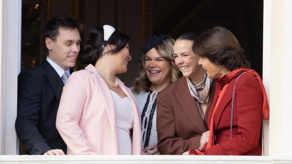 Louis Ducruet junto a su mujer, su madre y sus hermanas en el Día Nacional de Mónaco.