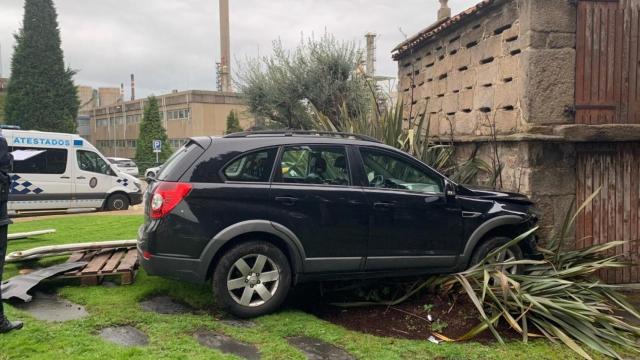 Accidente ocurrido este jueves en la avenida Finisterre.