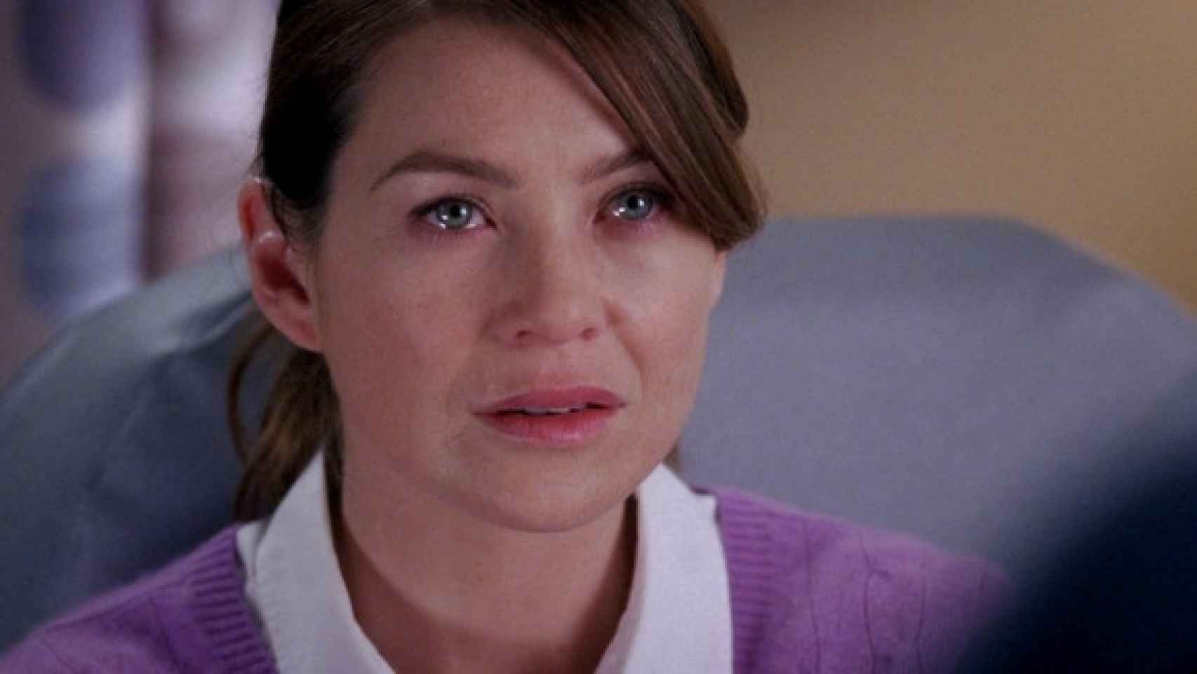 Meredith escuchando que su madre cree que es una persona ordinaria.