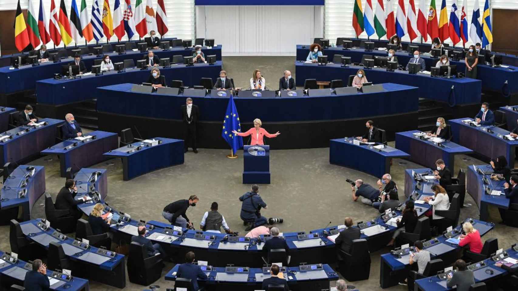 Ursula von der Leyen, presidenta de la Comisión, se dirige al pleno del Parlamento Europeo, en Estrasburgo.