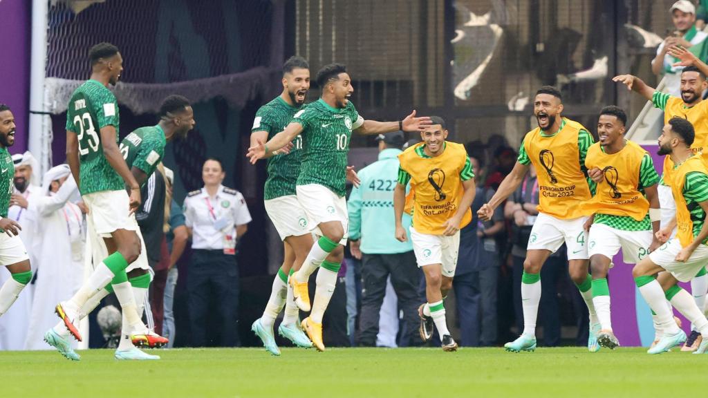 Arabia Saudí celebra un gol ante Argentina