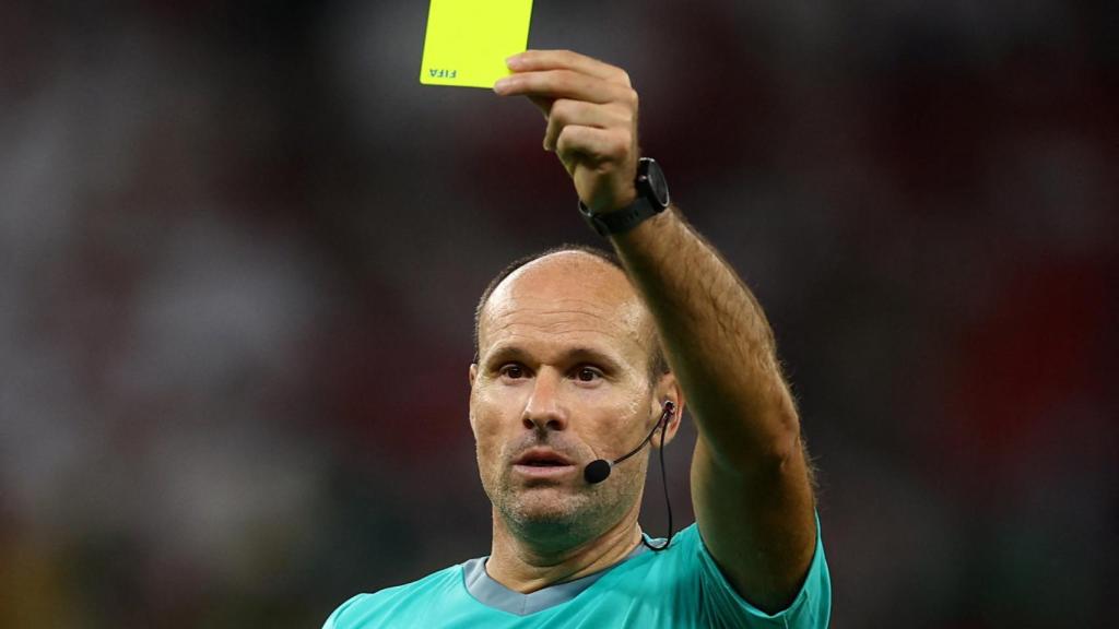 Mateu Lahoz, en el partido del Mundial de Qatar entre los anfitriones y Senegal.