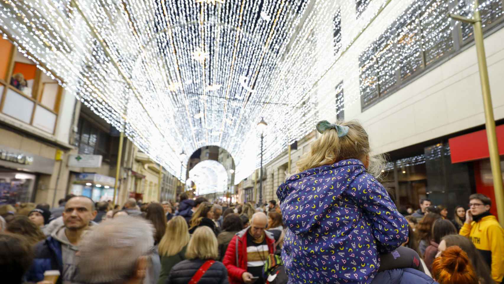 La Navidad ya brilla en Albacete: todas las fotografías del encendido del alumbrado