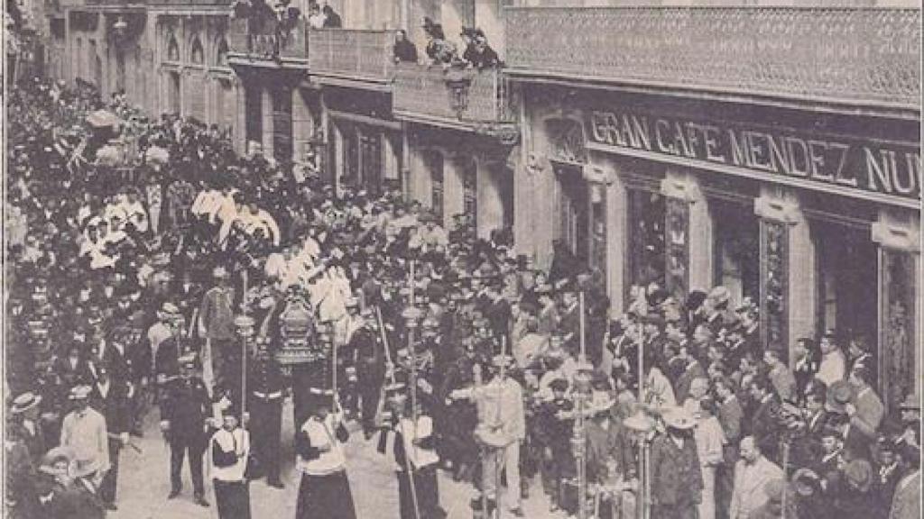 Fotografía del entierro del general Sánchez Bregua tomada por José Sellier