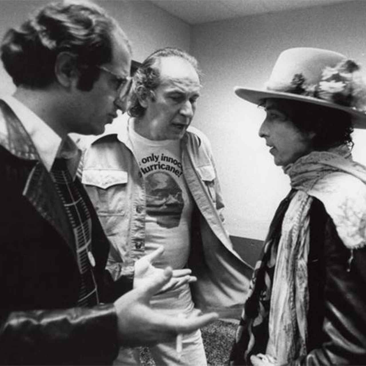 Lois y Bob Dylan, en el camerino del Madison Square Garden en el concierto tributo a Rubin Carter.