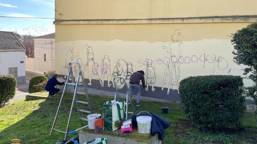 Mural dedicado a la diversidad sexual y el activismo LGTBI en la Casa del Maestro de Benavente