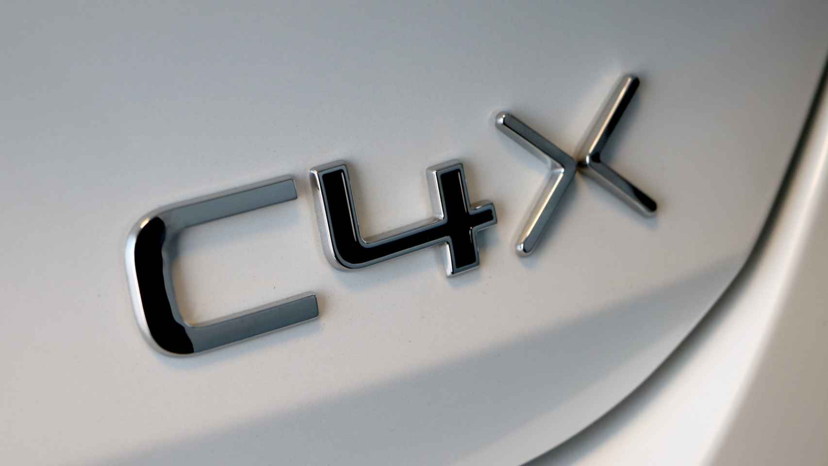 El Citroën C4 X es una nueva carrocería que llega a la gama del C4.