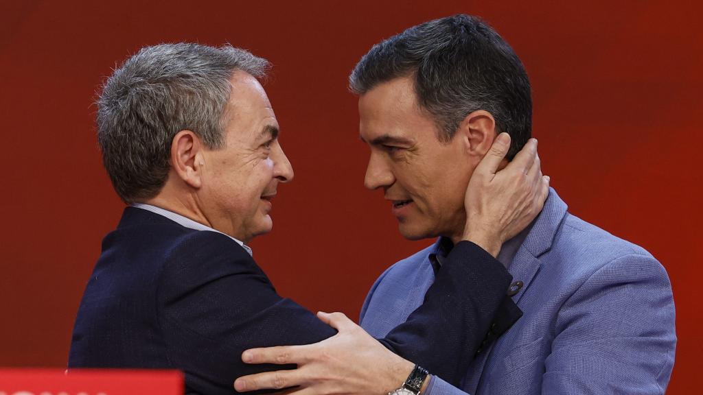 Pedro Sánchez y José Luis Rodríguez Zapatero, en la clausura de la Internacional Socialista.