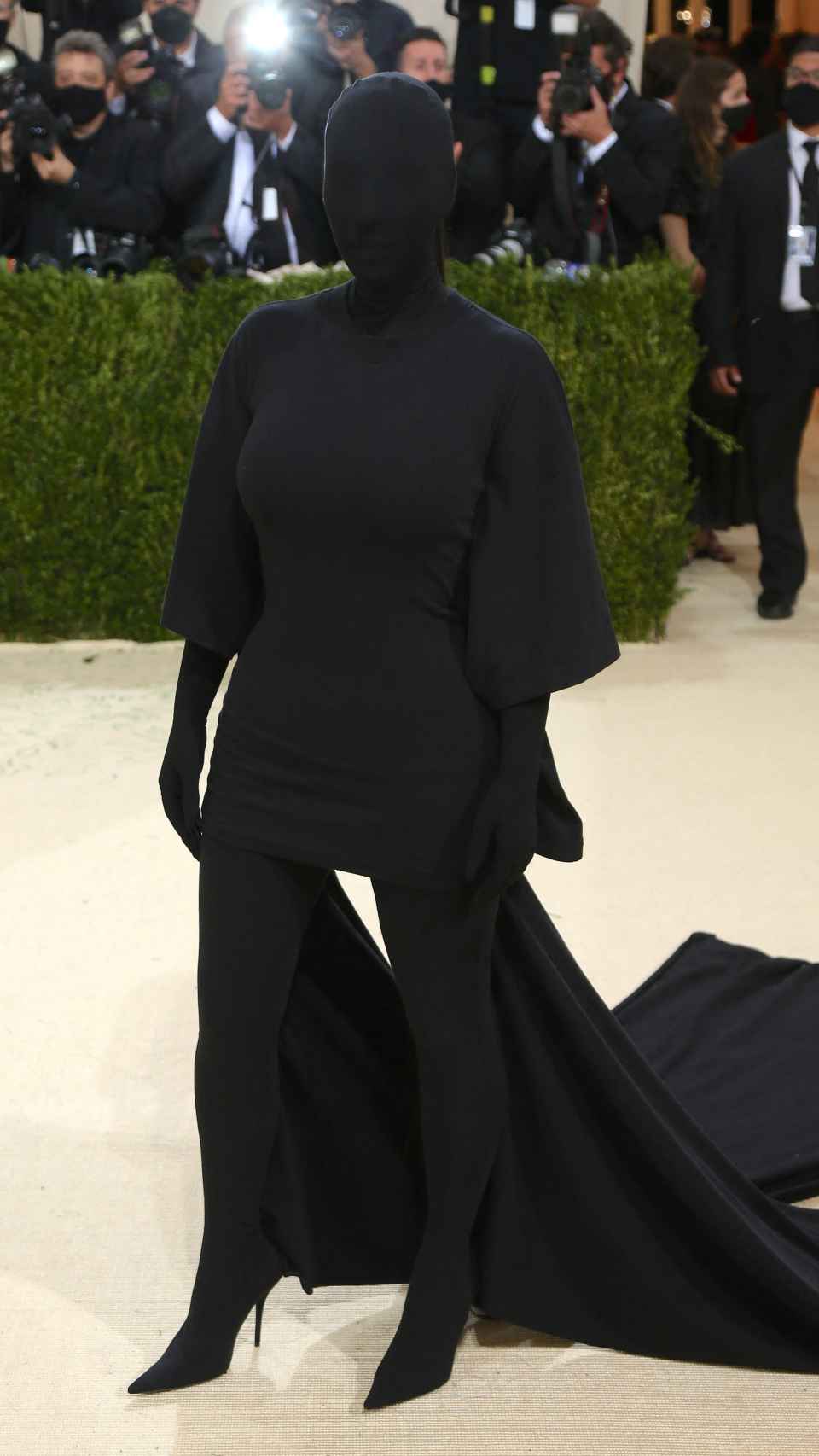 Kim Kardashian en la Gala MET de 2021 vestida por Balenciaga.