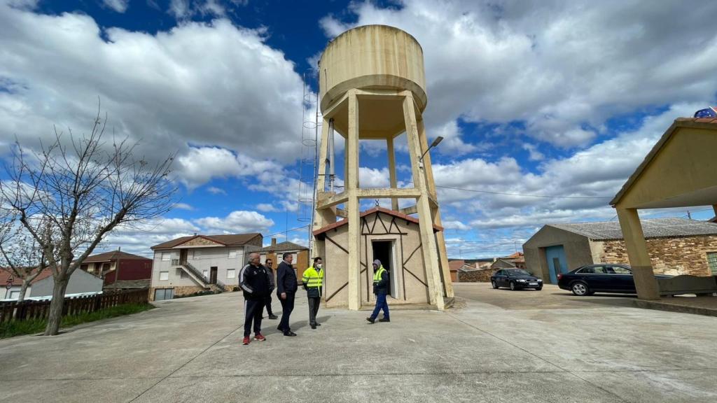 Imagen de las obras de abastecimiento de Santa Eufemia.