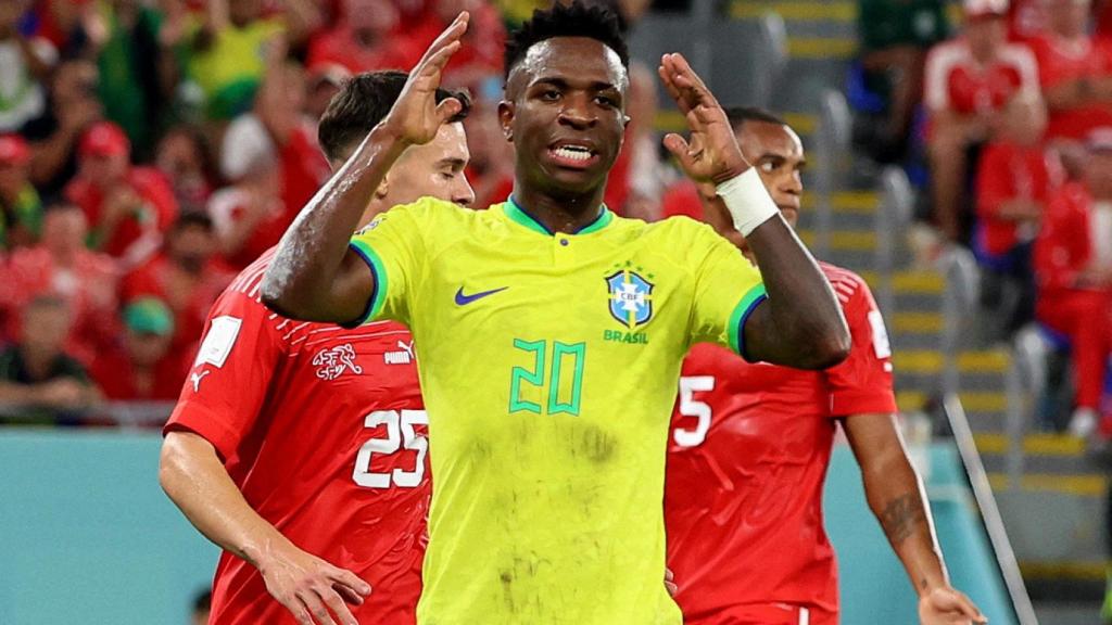 Vinicius se lamenta en el Brasil - Suiza