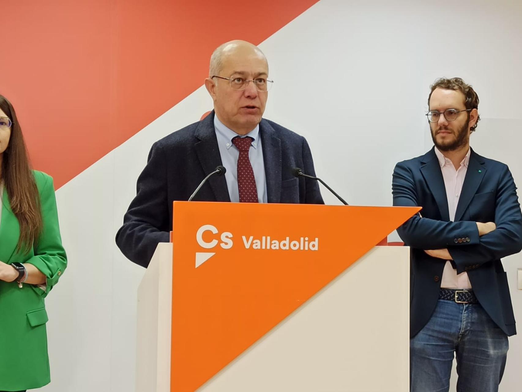 El procurador de Ciudadanos, Francisco Igea, durante la rueda de prensa de este martes.