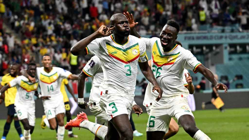 Kalidou Koulibaly, celebrando su gol con la selección de Senegal en el Mundial de Qatar 2022