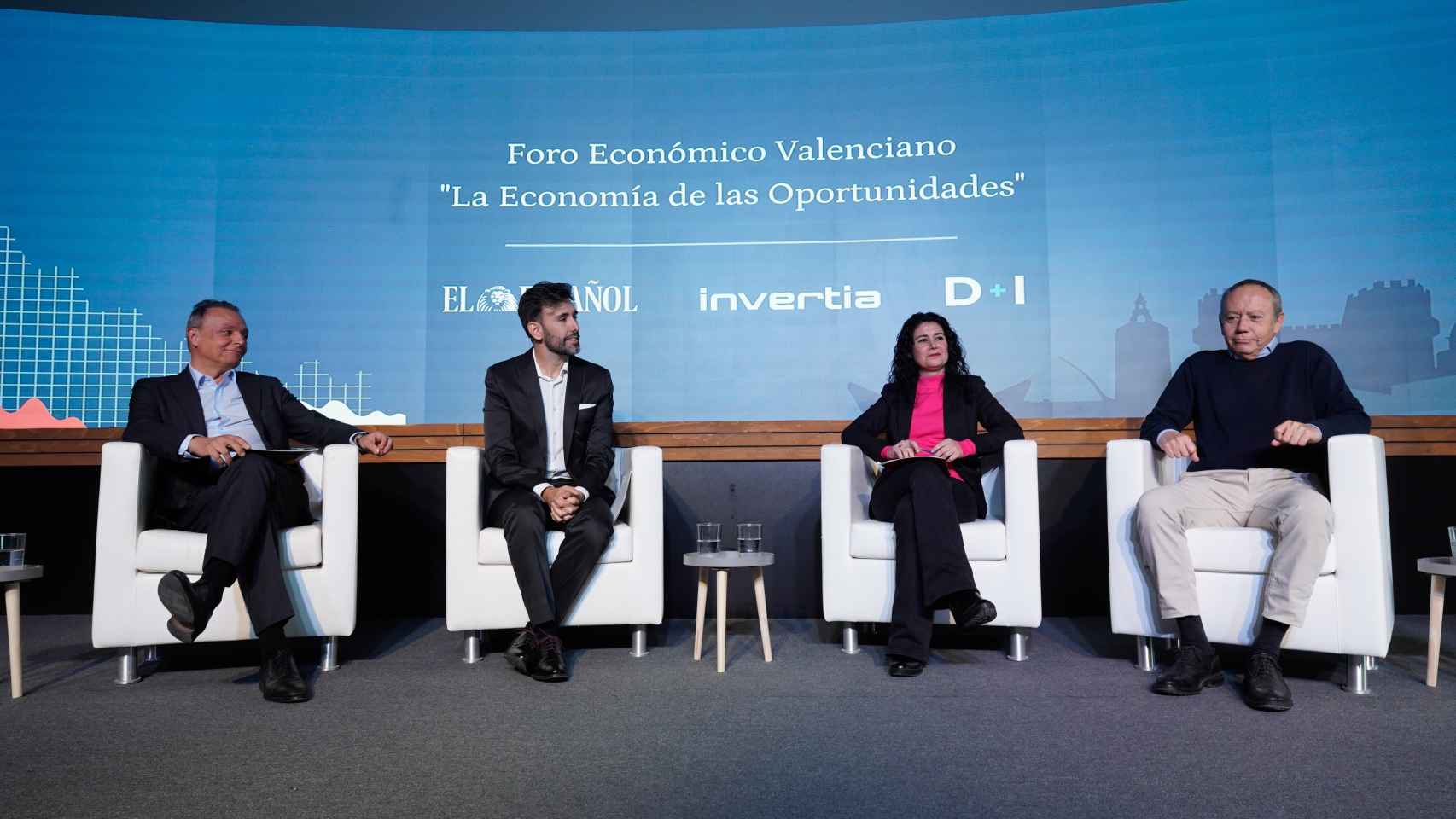Imagen de la mesa redonda 'Los agentes sociales ante el futuro económico valenciano', en la segunda jornada del Foro Económico Valenciano 'La economía de las oportunidades'.