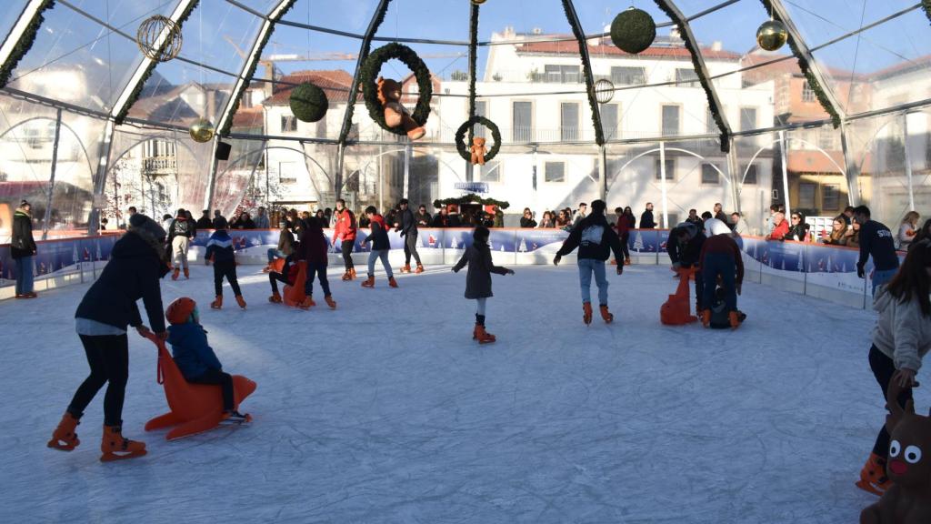 Piesta de hielo durante la Navidad de Braganza