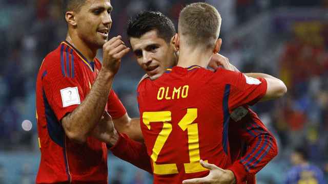 Rodri, Dani Olmo y Morata celebran un gol de España en el Mundial de Qatar