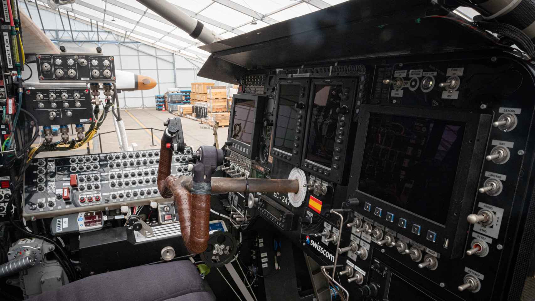 Detalle de la cabina de mandos del avión solar de Skydweller