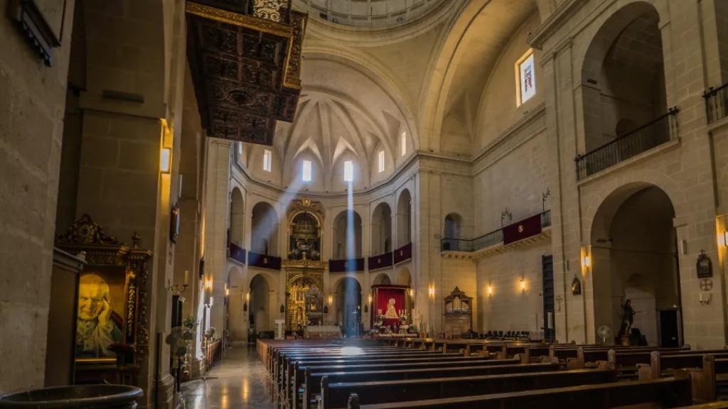 La concatedral, por dentro.