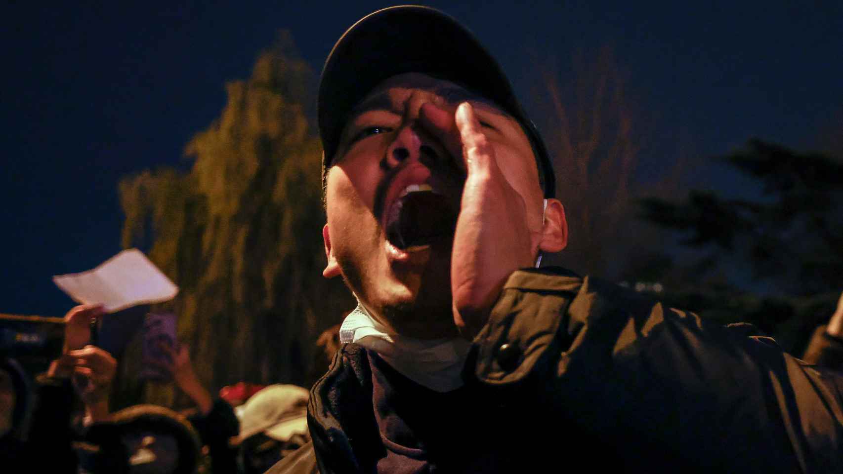 Un manifestante durante una de las protestas contra la política de Covid cero.