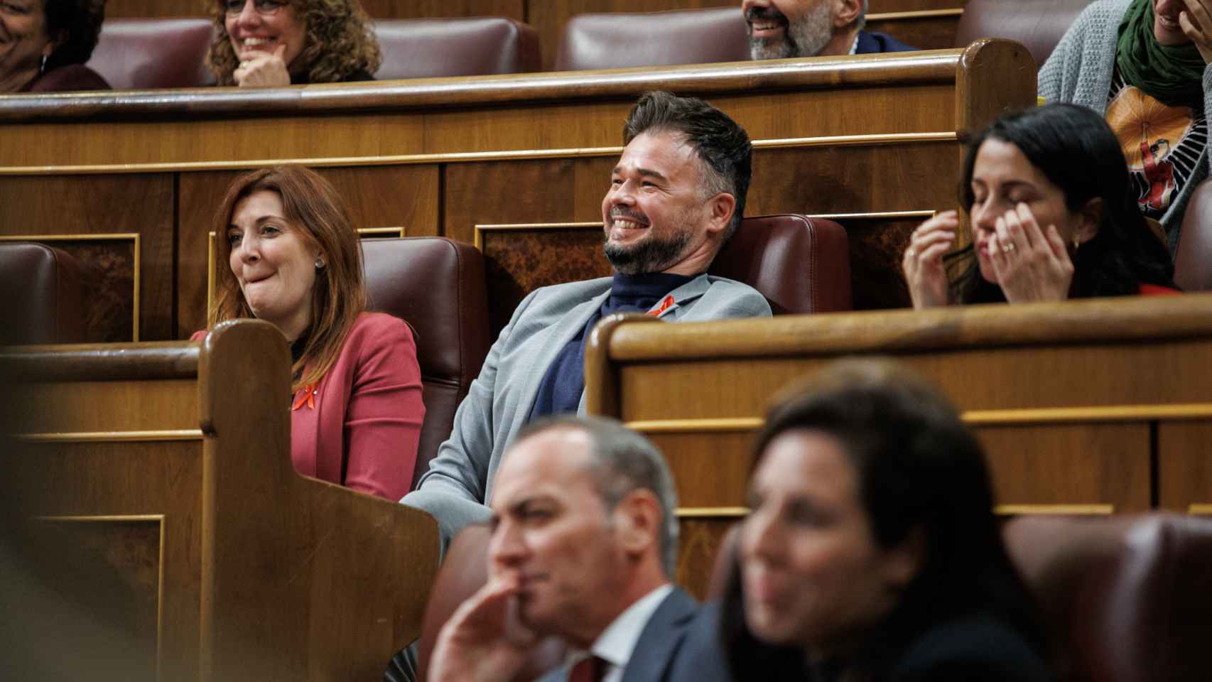 El portavoz de Esquerra Republicana (ERC) en el Congreso, Gabriel Rufián (c), durante una sesión plenaria en el Congreso de los Diputados.